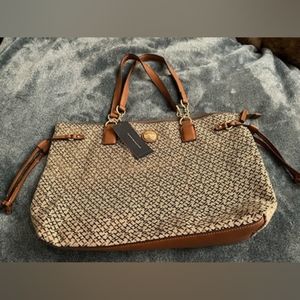 Tommy Hilfiger Purse NWT